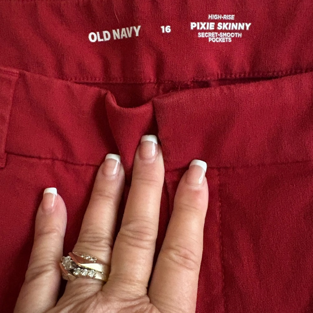 Old Navy High-Rise Pixie Skinny Pants in Bold Red